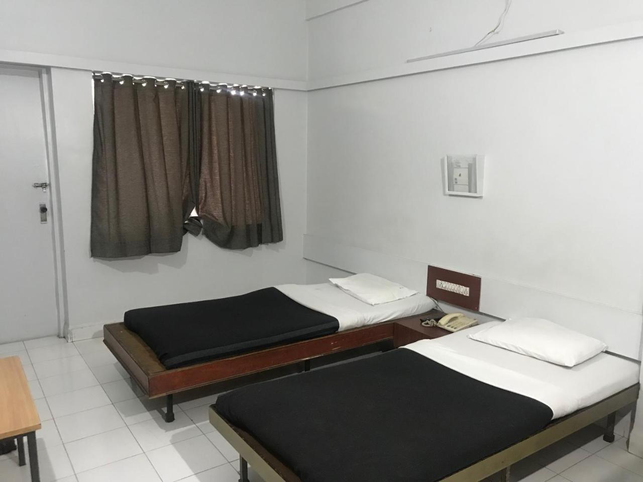 Maurya Residency Hotel Pune Ngoại thất bức ảnh